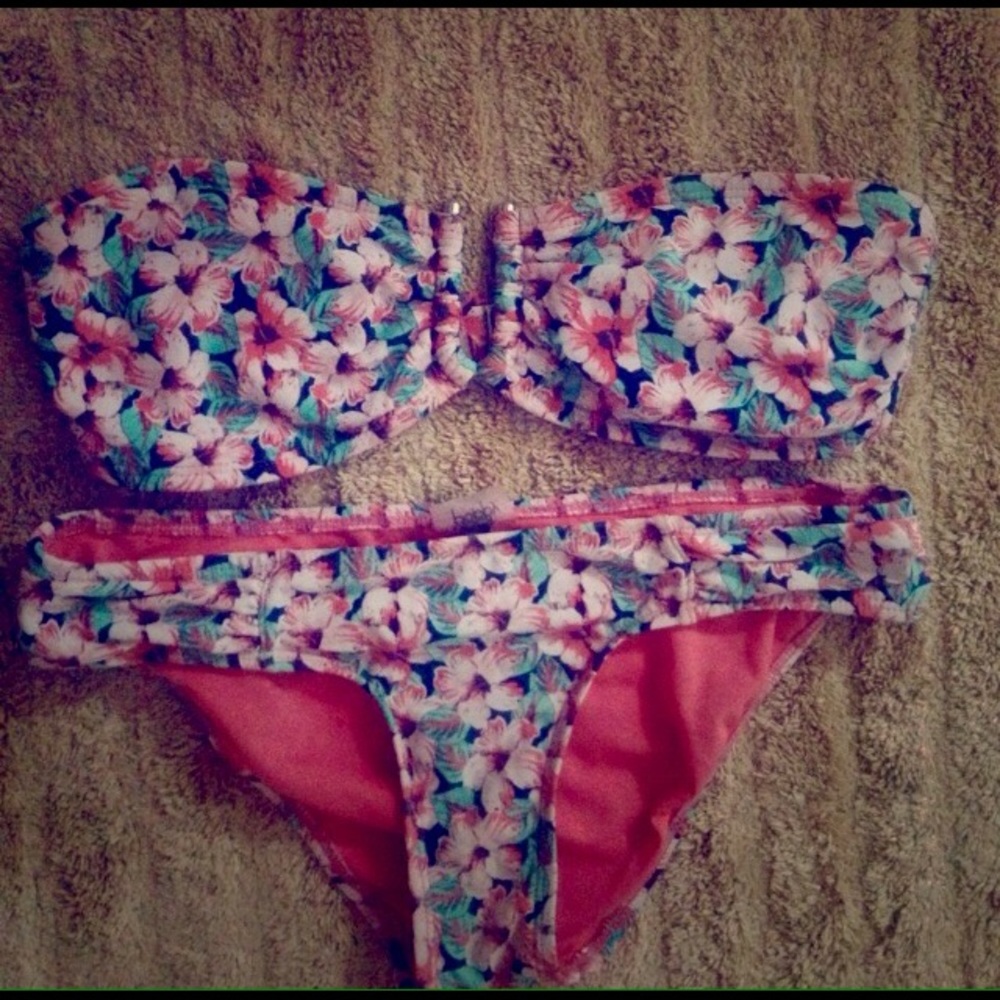 Strapless Bikini Set