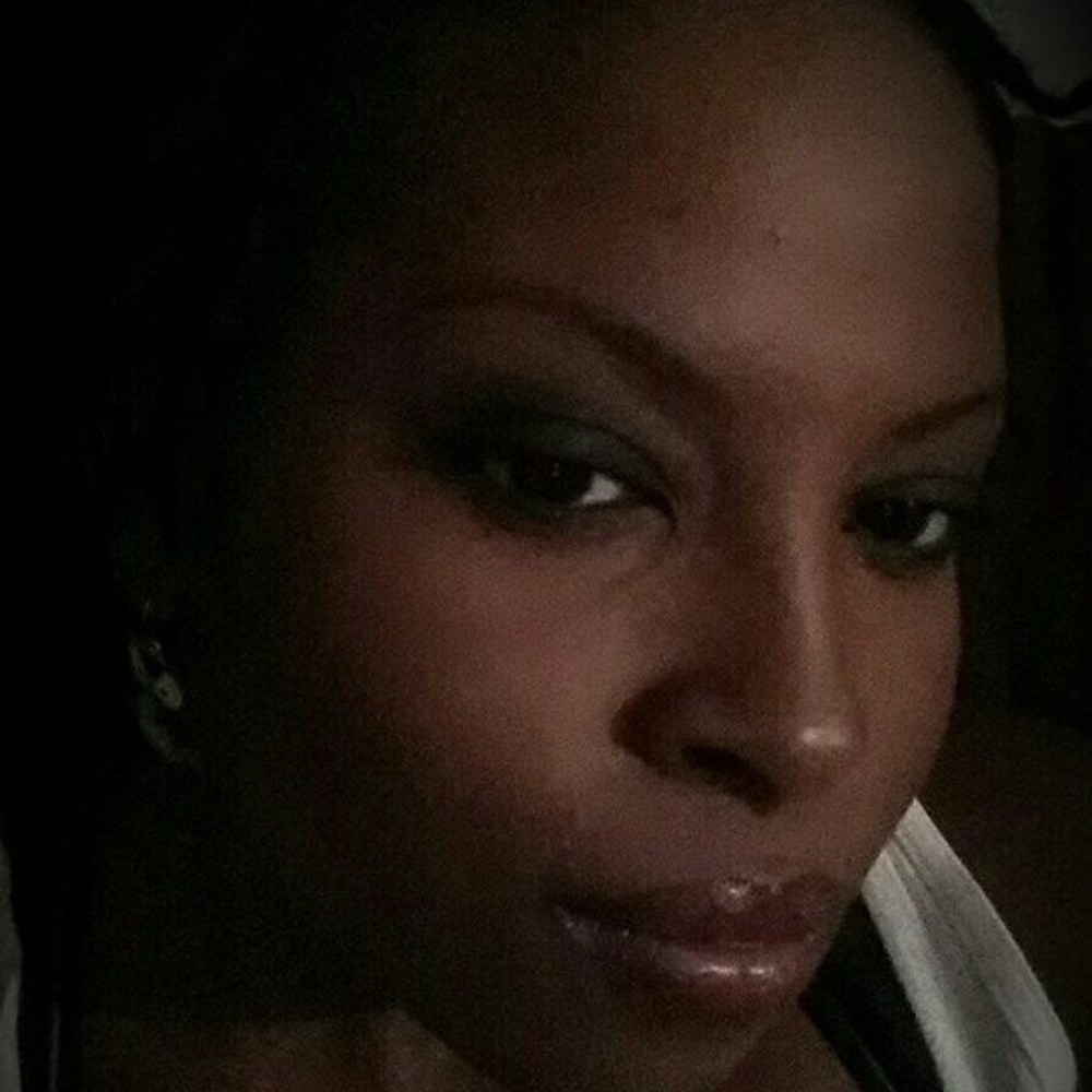Meet your Posher, Cassandra