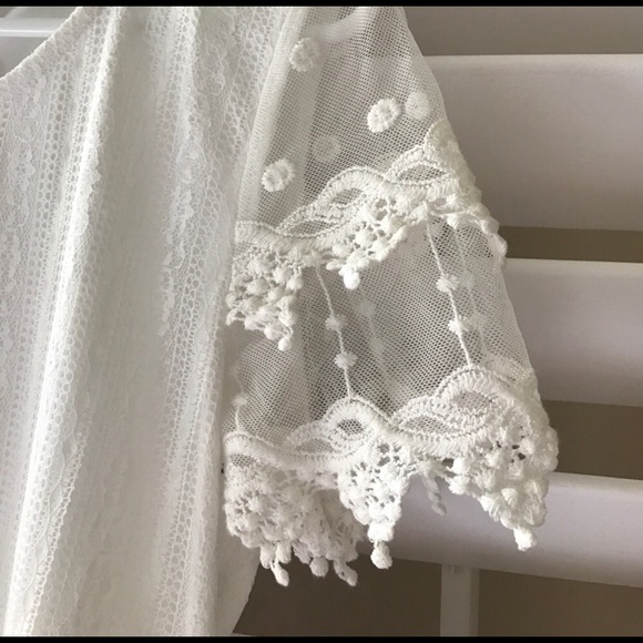 White journey five lace top - Picture 4 of 5