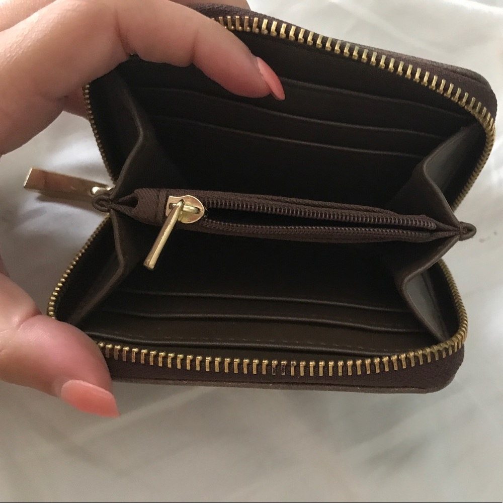 Target wallet - Picture 2 of 2