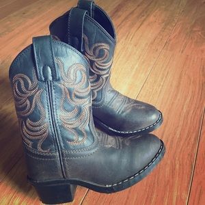 Toddler cowboy boots size 8.5