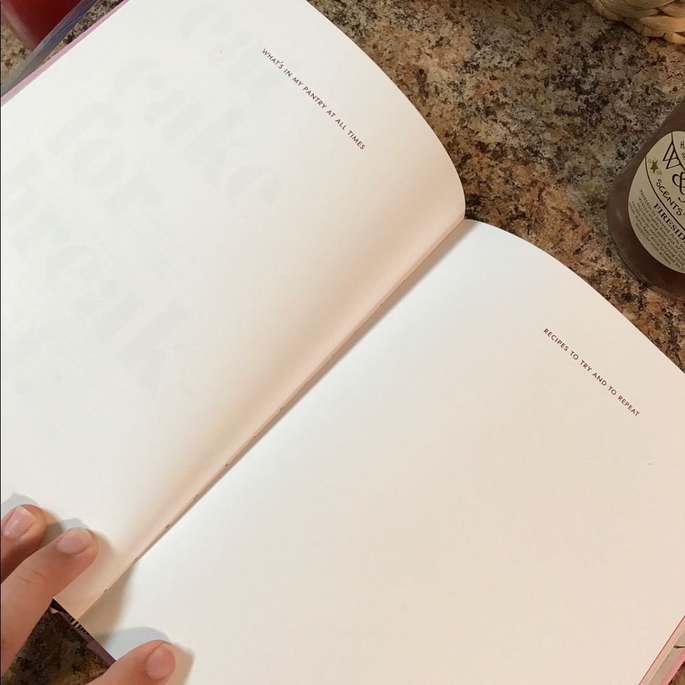 KATE SPADE COOK BOOK - Picture 3 of 3