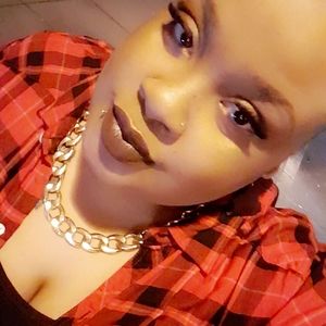 Meet your Posher, Meyana