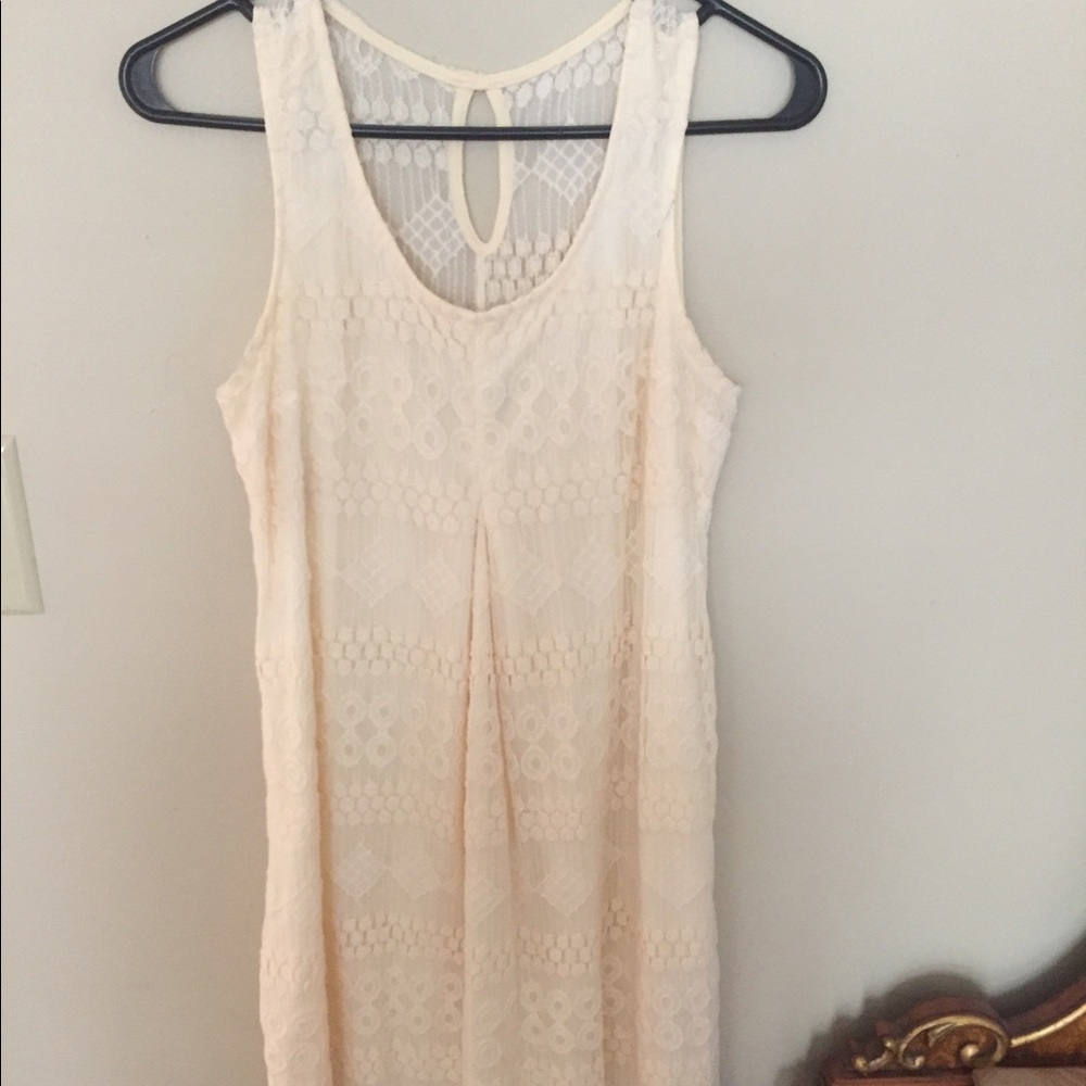 White lace dress