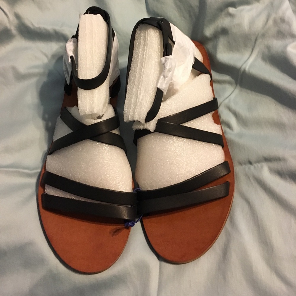 NWT Luck Brand Addie Sandals