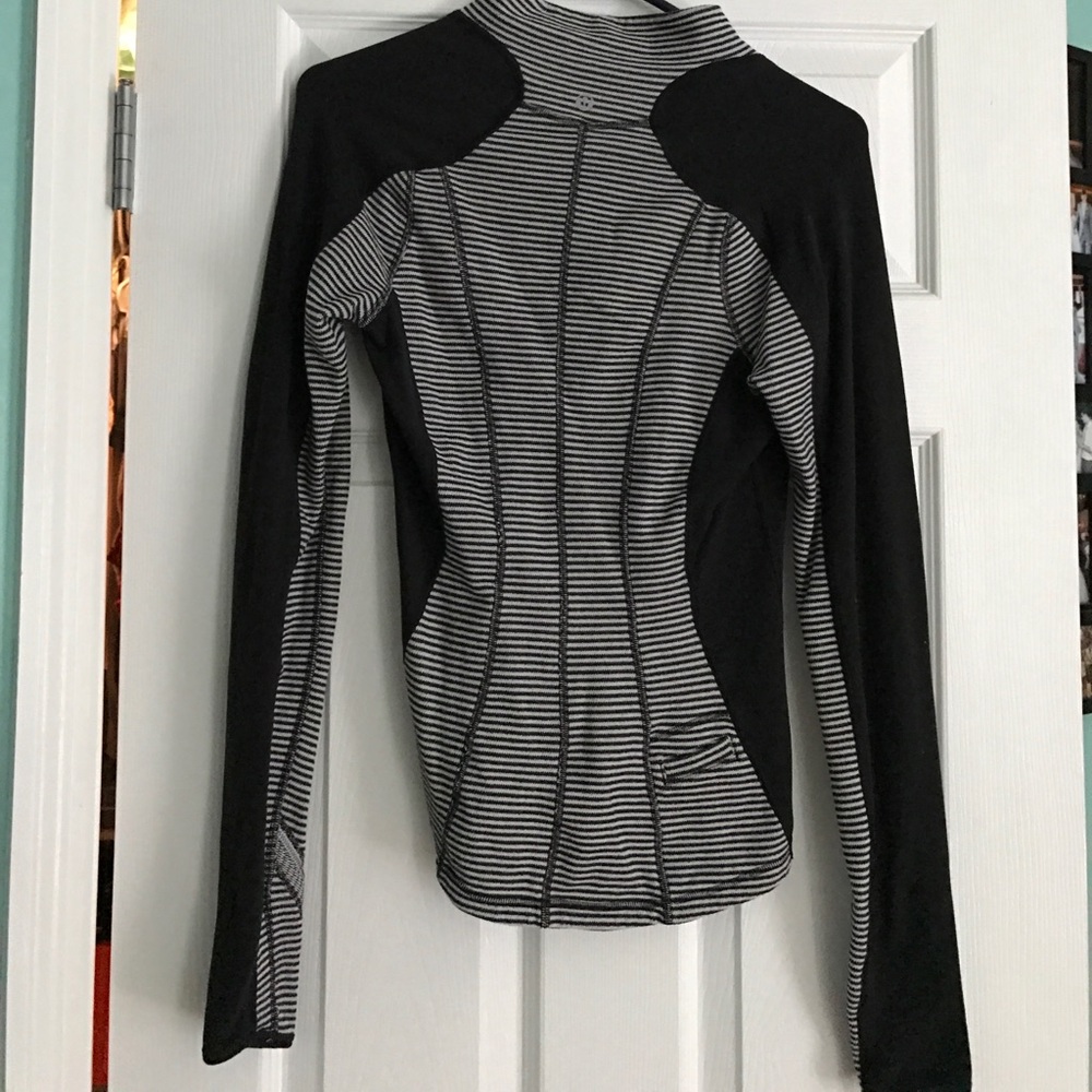 Lululemon Pullover - image 3