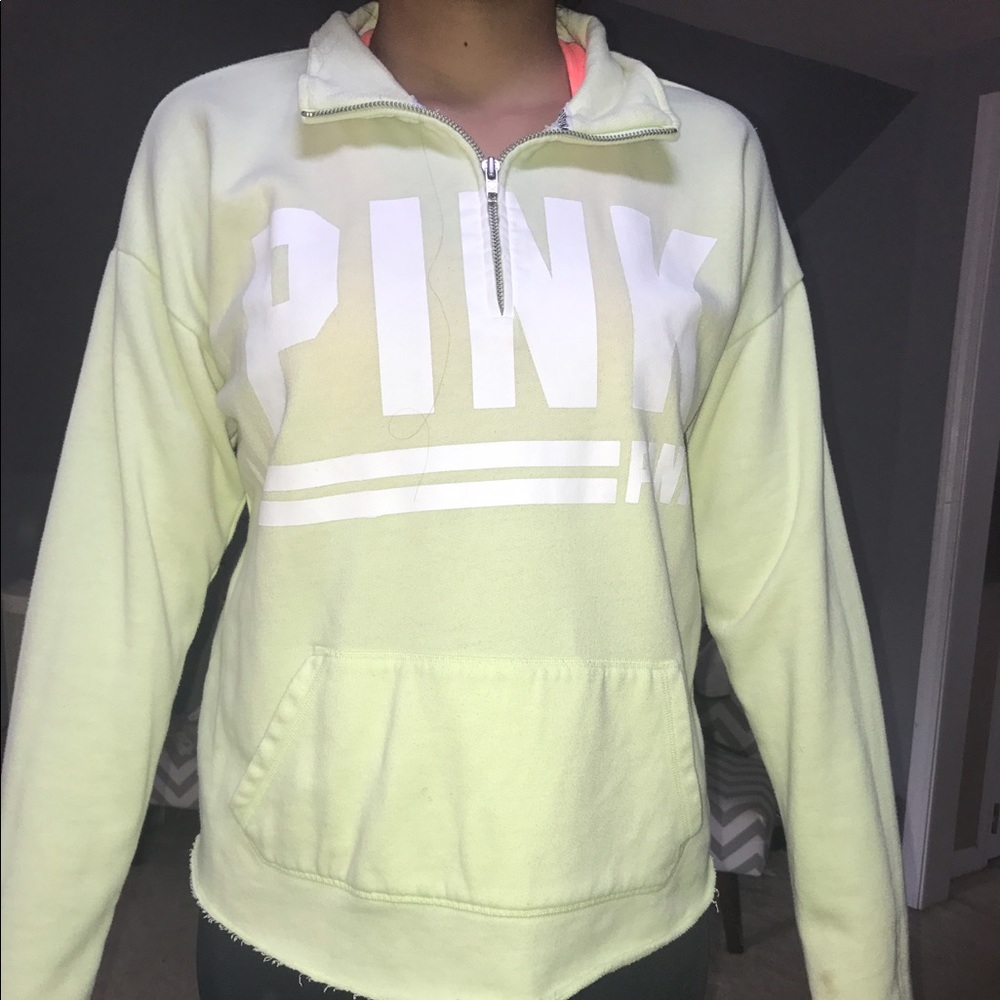 vs pink pullover