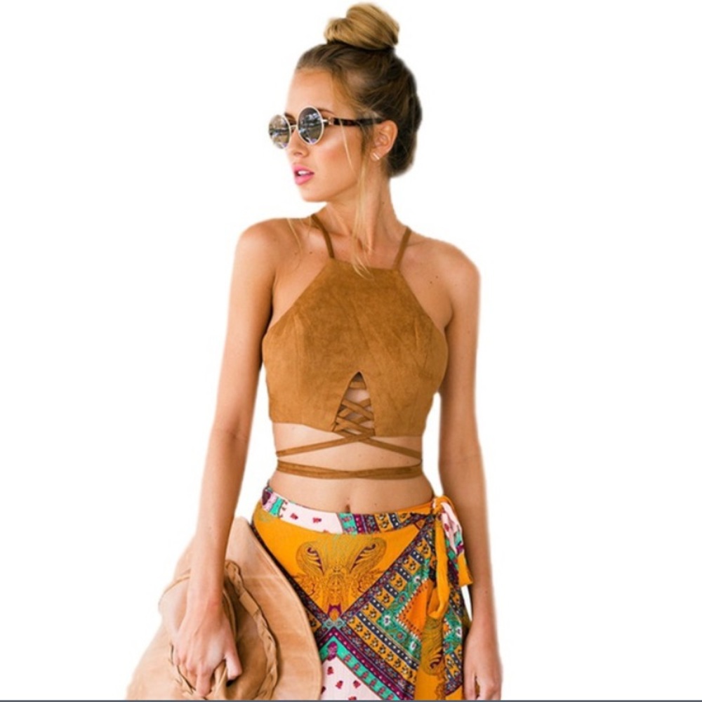 Sexy halter neck crop top. NEW.✔️