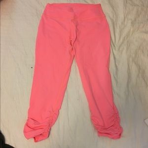Beyond yoga pink crops