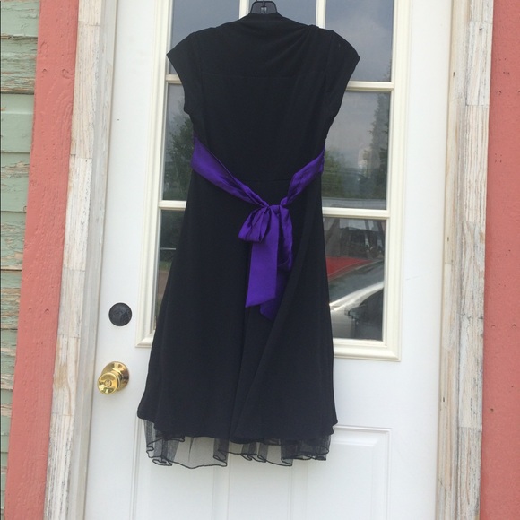 Dress - Picture 3 of 4