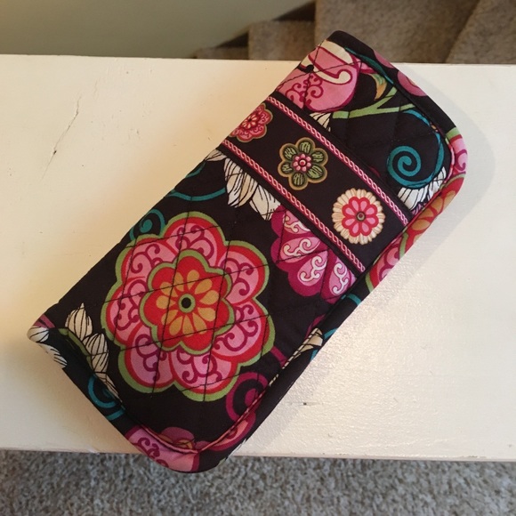 Vera Bradley Accessories - Vera Bradley sunglasses case
