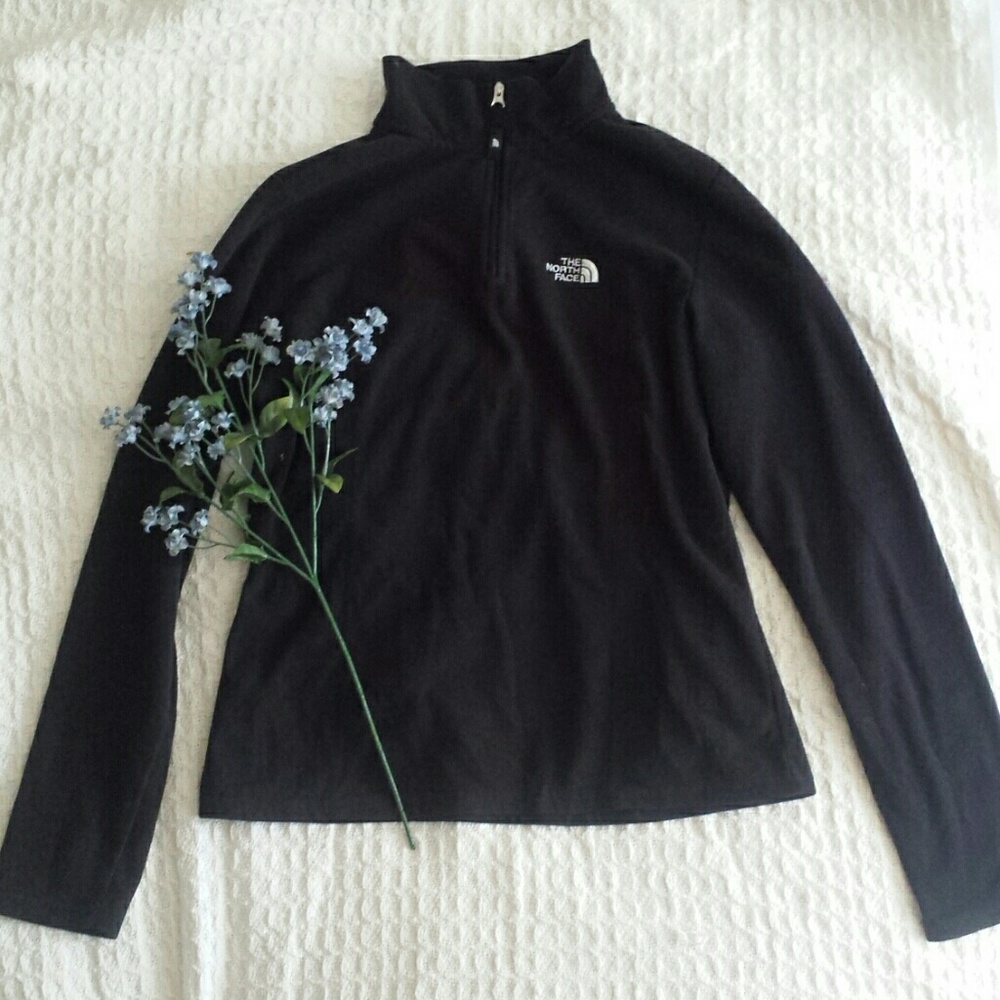 Black North Face fleece pullover half zip