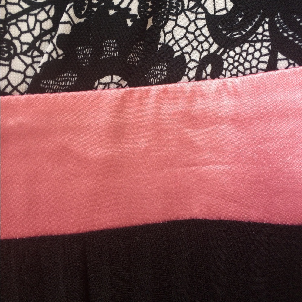 Dress - Picture 5 of 5