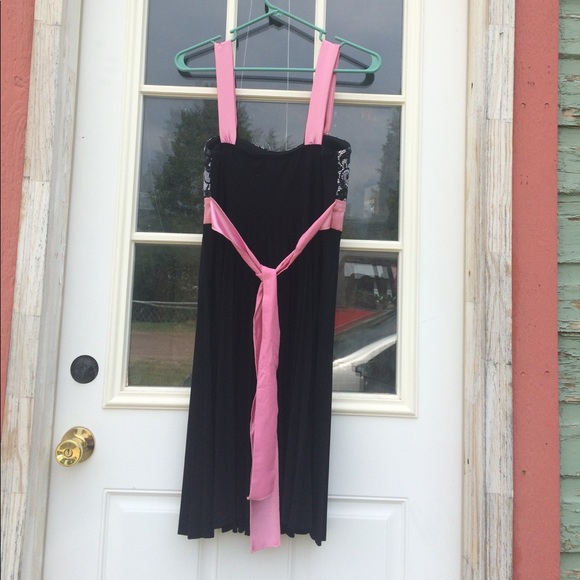 Dress - Picture 3 of 5