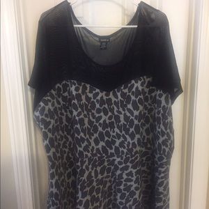 Sz. 5 Torrid leopard print plum top