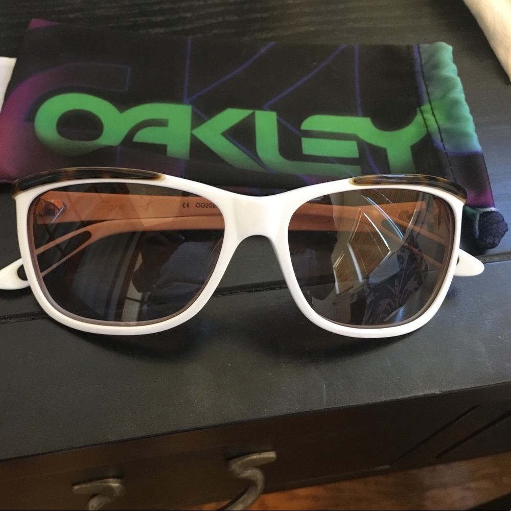 Oakley Confront Sunglasses