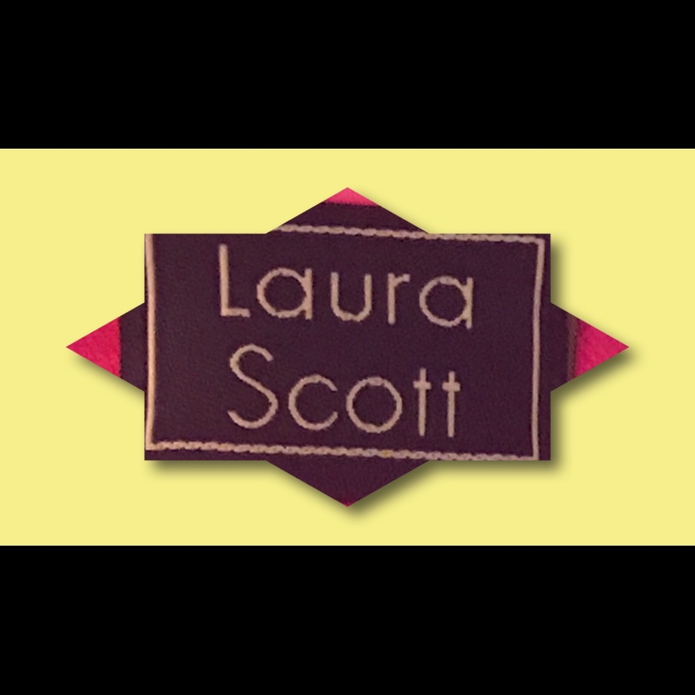 Laura Scott - Picture 5 of 6