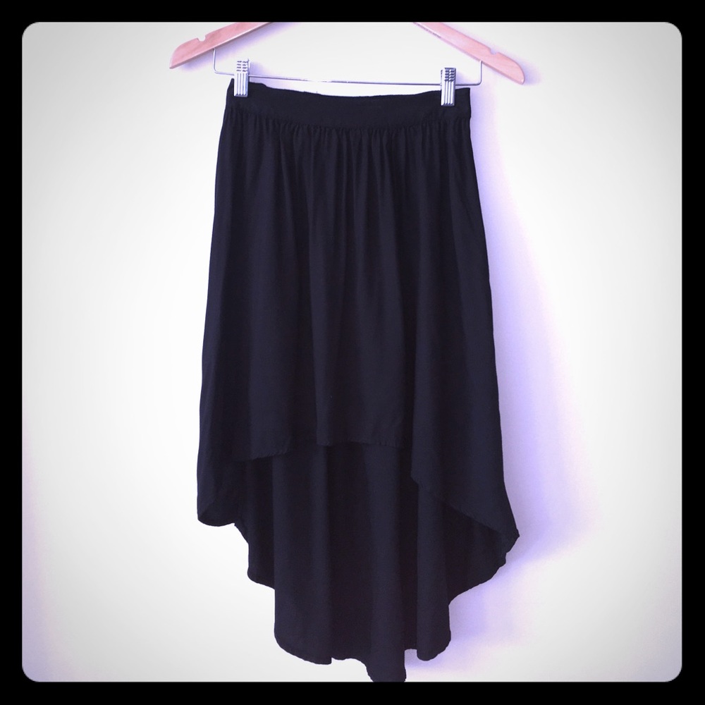 Black high low skirt