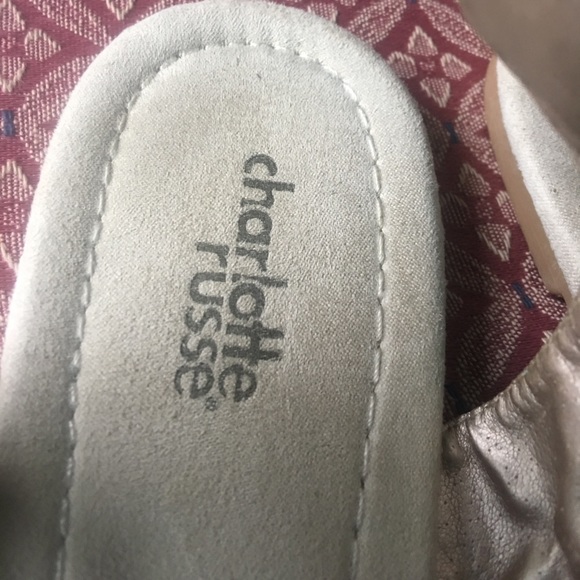 Sandals - Picture 2 of 3