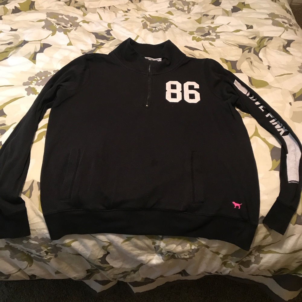 Pre-loved black and white PINK sweatshirt!