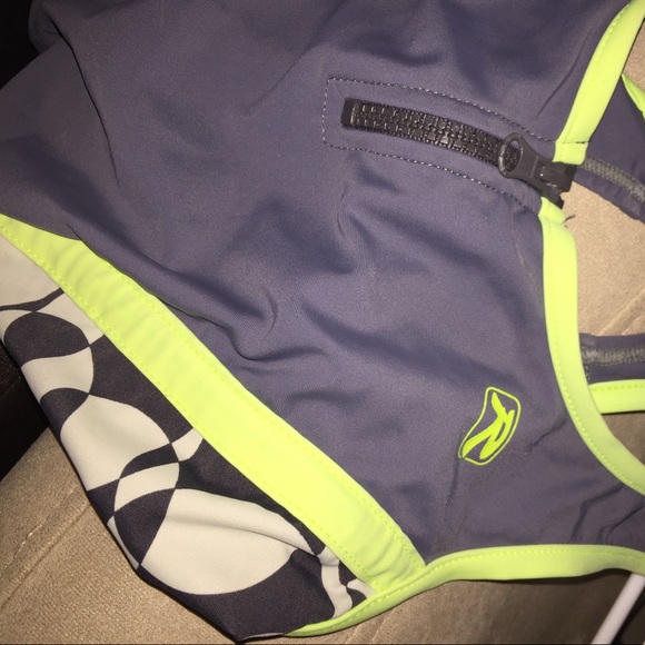 Swimming suite - Picture 3 of 3