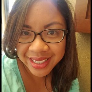 Meet your Posher, Denise