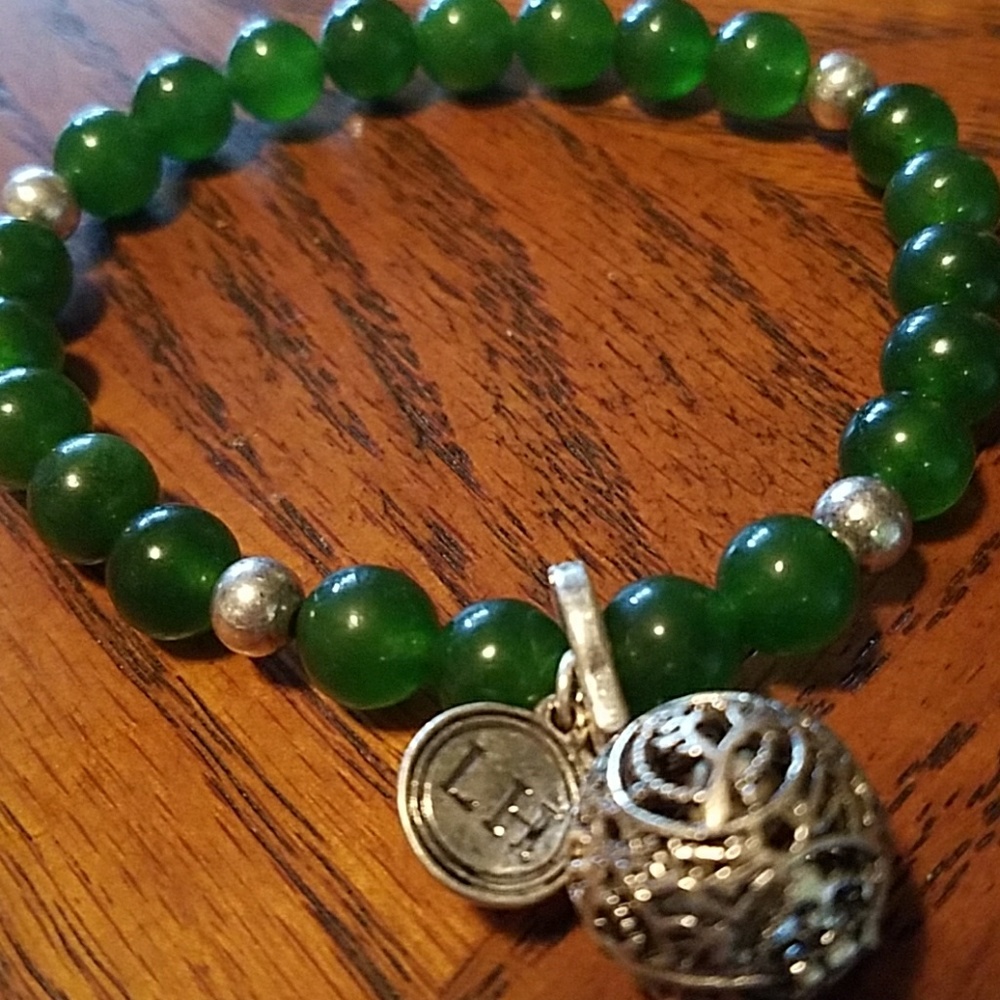 Lisa Hoffman Fragrance bead bracelet