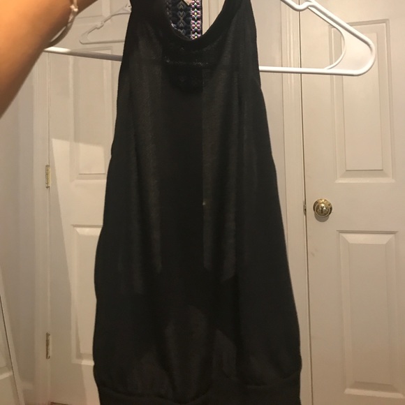 Cut out back crop top! - Picture 1 of 3