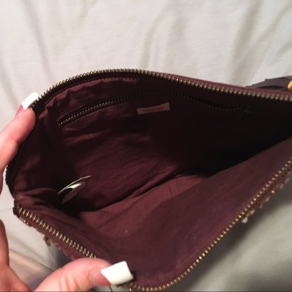 Mossimo clutch - Picture 2 of 3