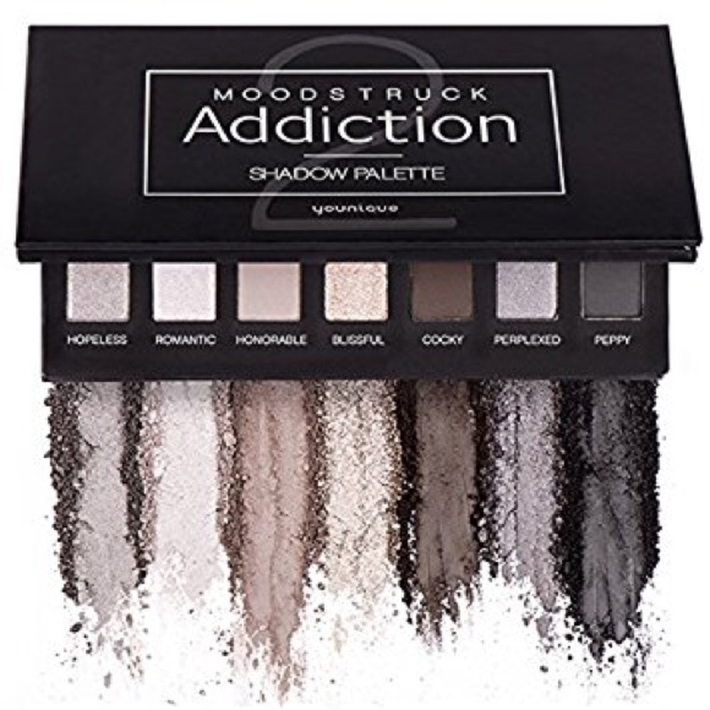 Younique Moodstruck Addiction Eyeshadow Palette