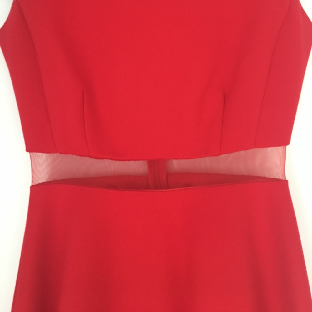 Red dress - Picture 2 of 7