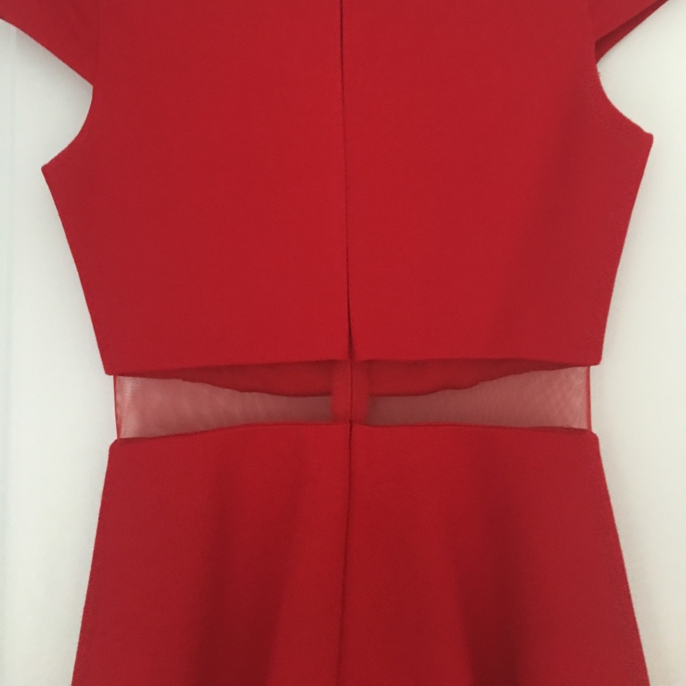 Red dress - Picture 6 of 7