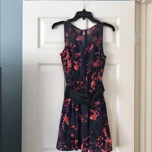 Cute Guess floral dress - NWT