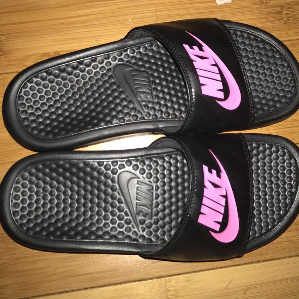 Nike slides
