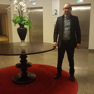 Meet your Posher, Jon