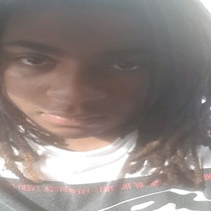 Meet your Posher, Deonte