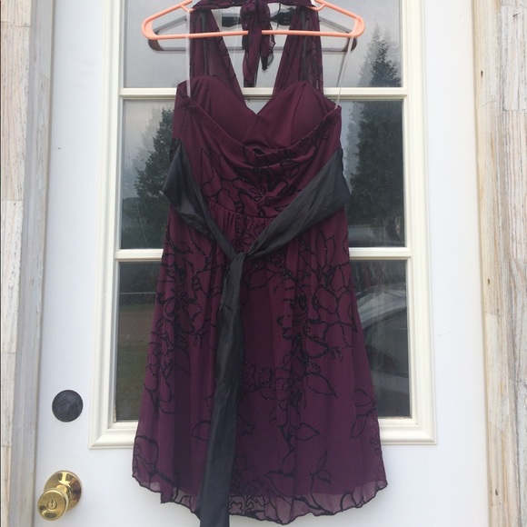 Dress - Picture 3 of 5