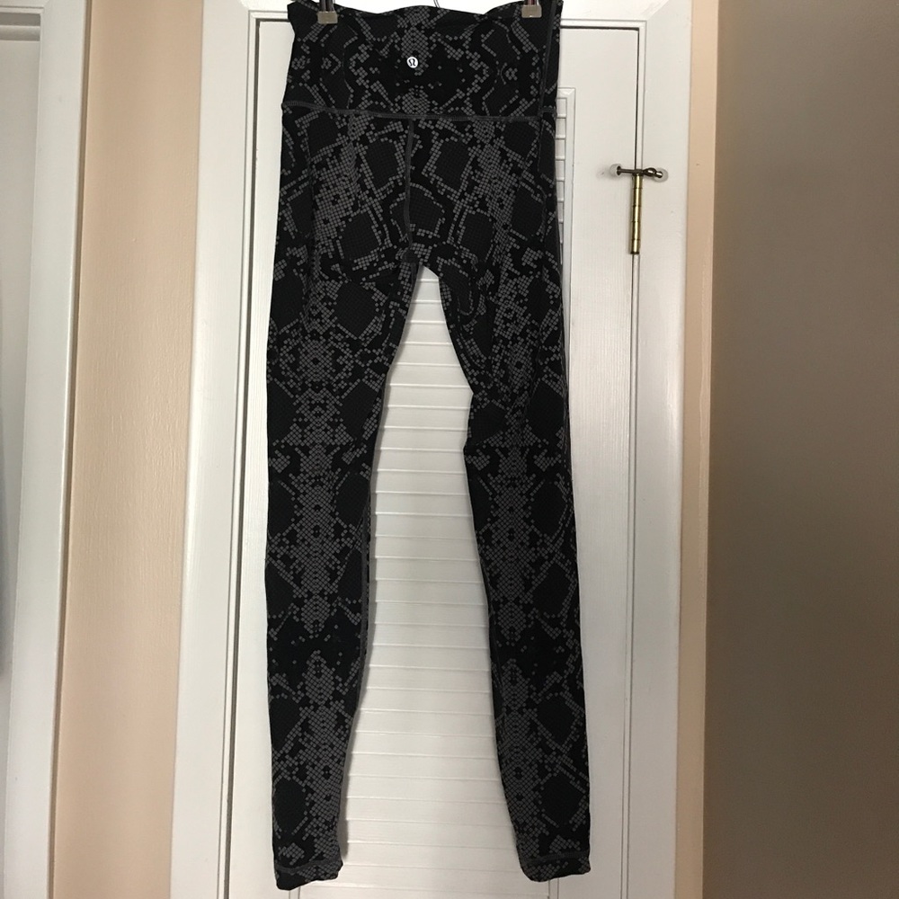 Gently worn high rise lulu leggings