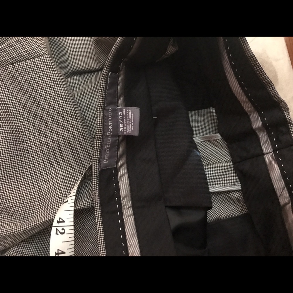 Perry Ellis Portfolio - Picture 5 of 5