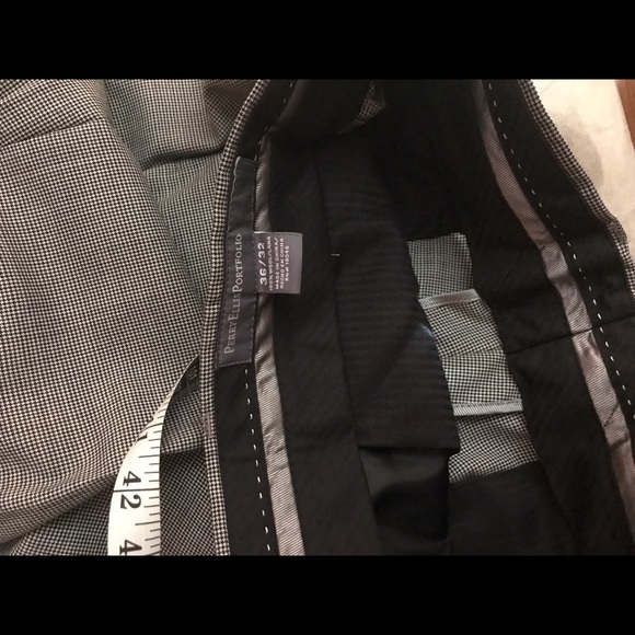 Perry Ellis Portfolio - Picture 5 of 5