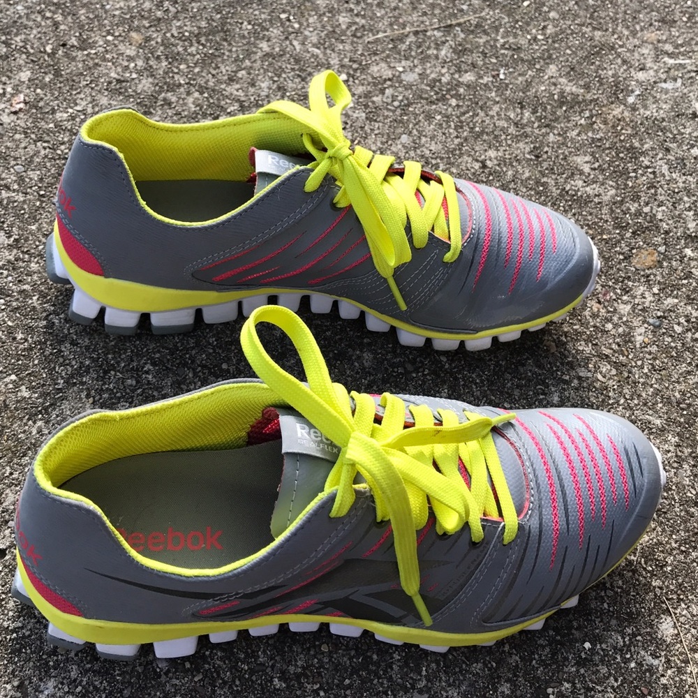 Reeboks - Picture 3 of 6