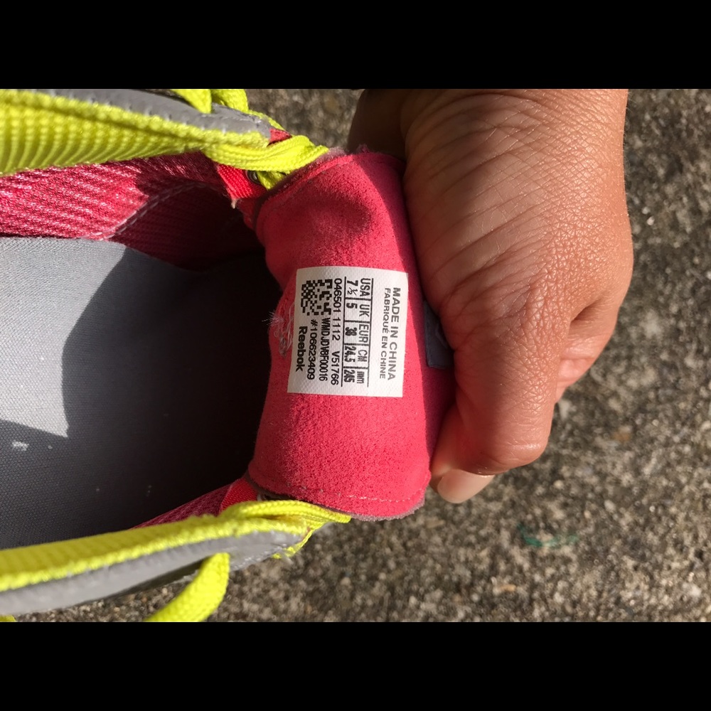 Reeboks - Picture 6 of 6