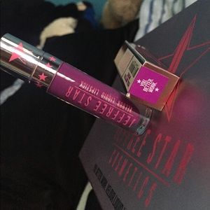 Velour liquid lipstick