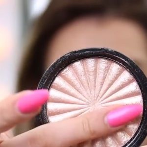 Meet your Posher, Lilly