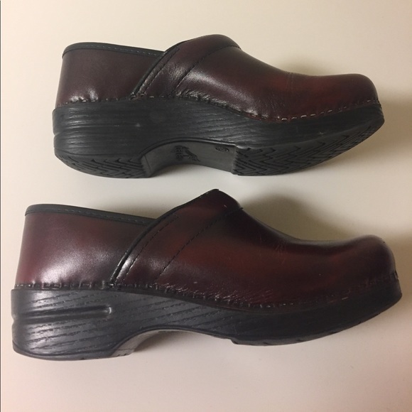 Dansko shoes - Picture 2 of 4
