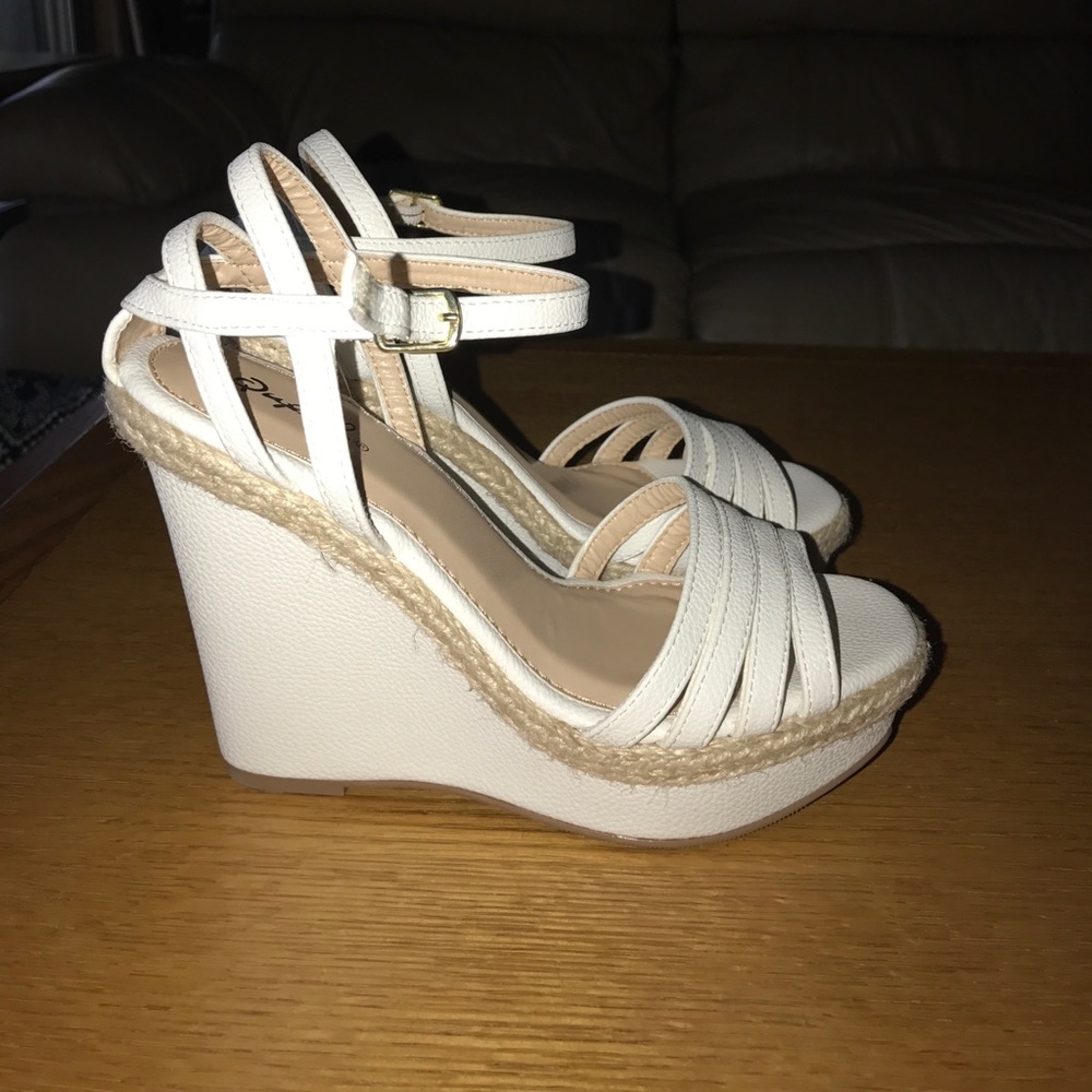 White wedges