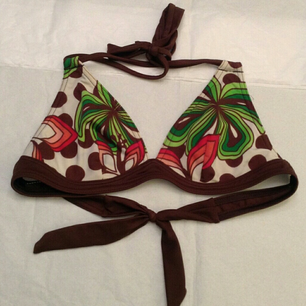 👋 Closing today!!Bikini top👙