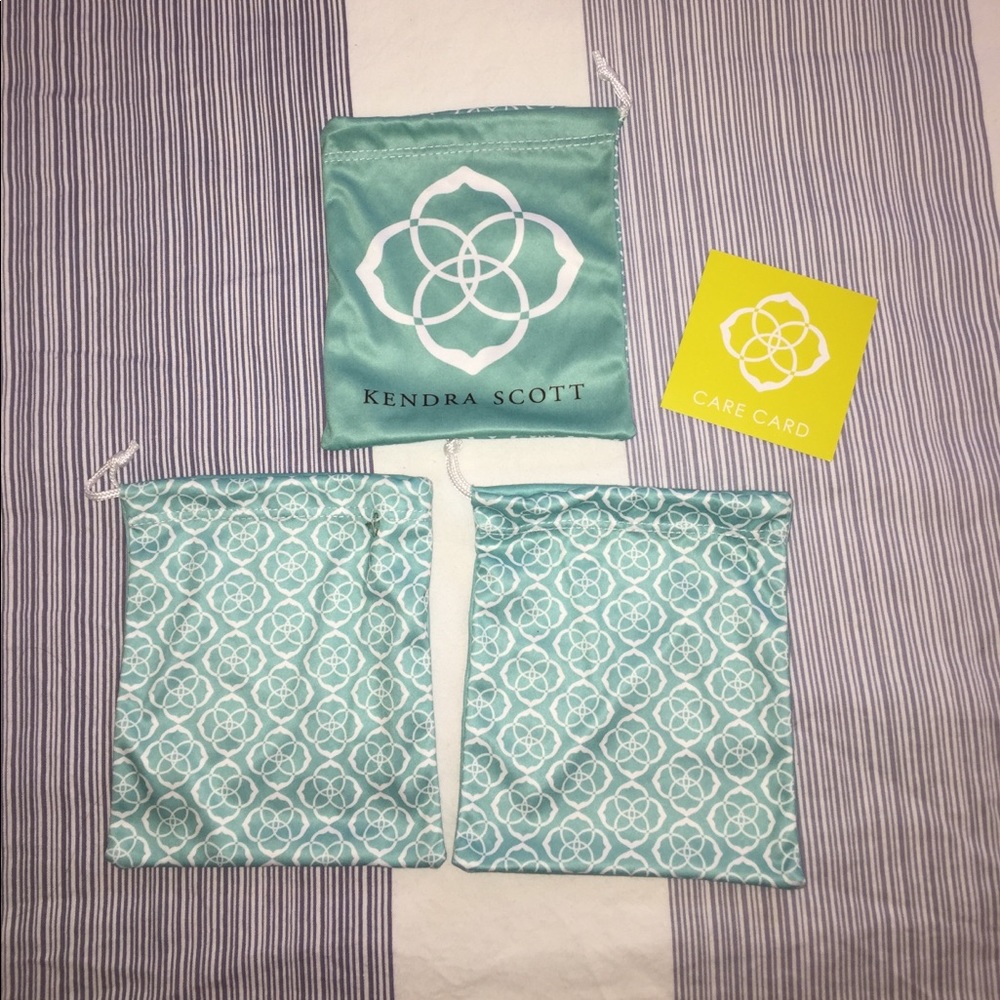 3 Kendra Scott jewelry bags