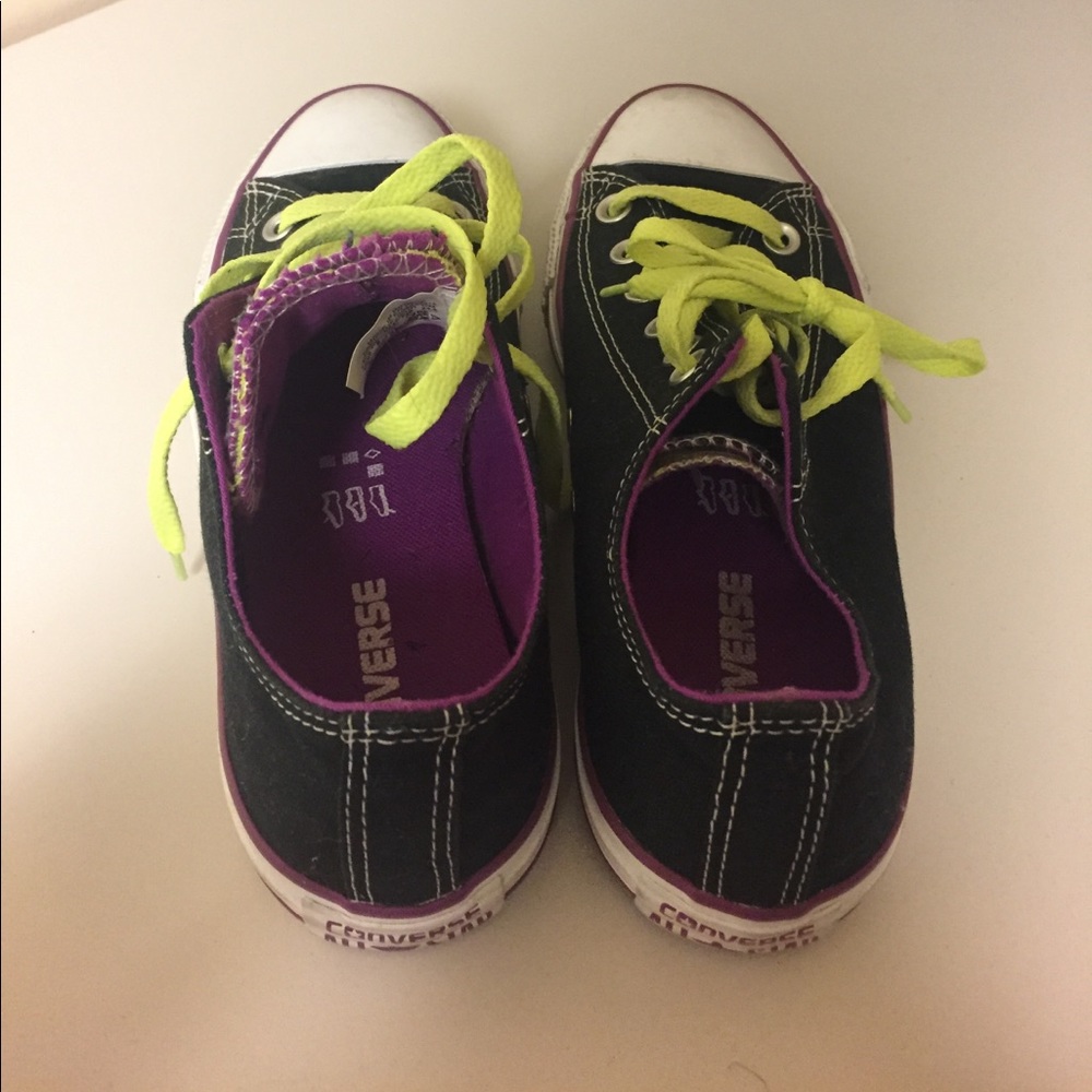 Converse shoes - Picture 3 of 4