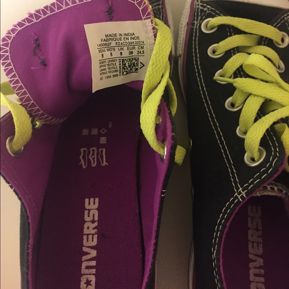 Converse shoes - Picture 4 of 4